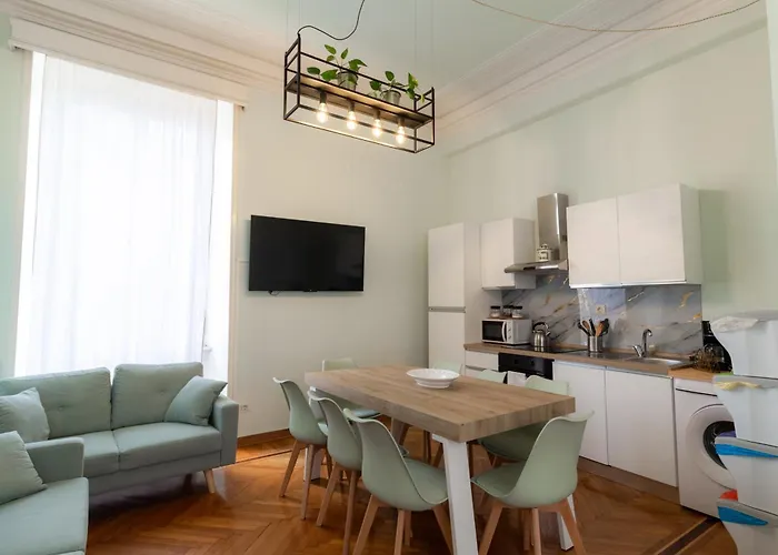 Trastevere Four Seasons Tiber View * Rome