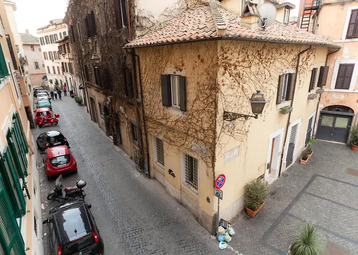 Trastevere Four Seasons Tiber View Apartment Rome